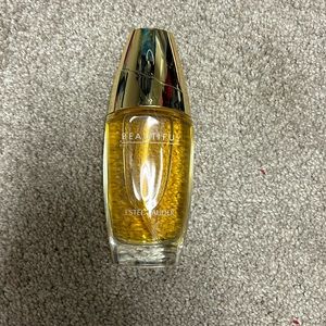 Estée Lauder beautiful perfume